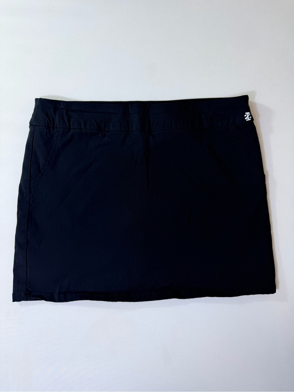 IZOD Golf Women's Skort Size 14 Black Outdoor Golf Tennis Athletic Skirt